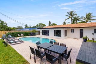 2 miles to Beach~ Pool ~Cabana~ Pool Table - Deerfield Beach - 3