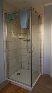 Gemütliches Dachgeschoss-Apartement mit Seeblick und großem Garten am Wasser - Röbel - 2