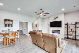 Lakefront Seneca Vacation Rental with Shared Dock! - Salem - 5