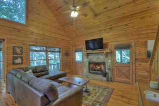 Woodland Escape- Cozy Secluded Dog Friendly Cabin - Morganton - 7