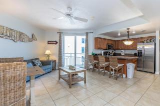 Exquisite 2-BR Oceanfront Haven with 3 Private Balconies at The Wyndham Oceanwalk - 7
