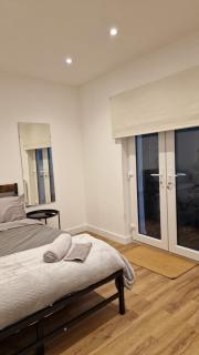 London Kensington 2 bed Apartment - 0