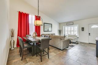 Spacious Glendale Home Walk to State Farm Stadium - Glendale - 9