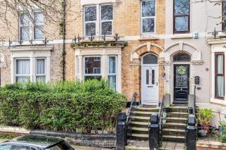 Anfield House - Liverpool Retreat 7 Bedroom Home - 9