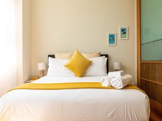 1BR CBD Escape Near Sky Tower Zodiak Stays - 5