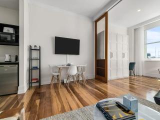 Spacious One Bedroom with Pool and Gym! - Auckland - 1