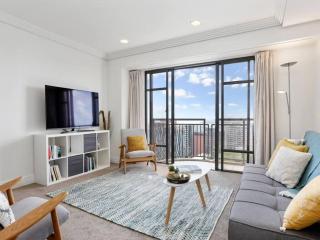 Bright One Bedroom Beauty with Balcony and Unbeatable Views - Auckland - 6