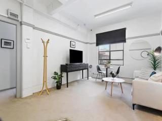 Lovely 1-Bedroom Unit in CBD by Zodiak Stays - 4