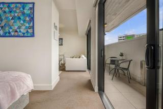 Bright & modern Auckland CBD apartment - Auckland - 1