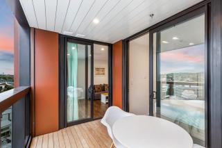 Stunning Ellerslie Apartment + Private Balcony - Auckland - 2