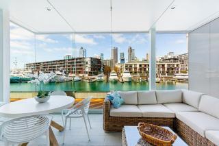 Beautiful harbour view apartment - Auckland - 4
