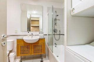 Spacious Viaduct studio + free parking - Auckland - 5