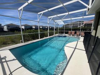 633 Fabulous 6 bed Home with Due South Facing Private Pool Themed Kids Rooms - Davenport - 4