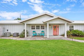 Duplex, Paradise Packs A Punch! Beachside Home, Heated Pool, Outdoor Lounge, Steps from Beach Access - St. Augustine - 4