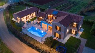 Ferienhaus mit Privatpool für 10 Personen ca 310 qm in Barban, Istrien Bucht von Raša - Barban - 0