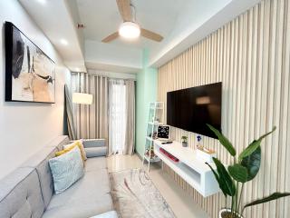 ClaySky Staycation Cozy Modern 1BR unit near MOA with Netflix & HBO Max - 8
