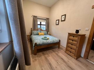 Hollymount Cottage - Cranley - 6