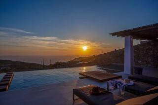 AURA Seaview Sunset Pool Villa w Night Security Guard - Six Bedrooms - Fanari - 1