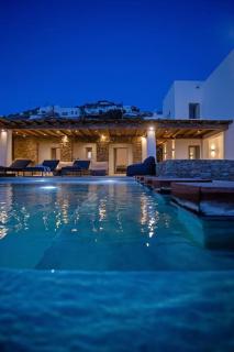 AURA Seaview Sunset Pool Villa w Night Security Guard - Six Bedrooms - Fanari - 4