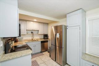 5 minutes walk to beach 4BR/2baths - Daytona Beach - 9