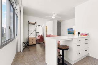 Best of city-suburbs living in trendy Darlinghurst - Sydney - 6