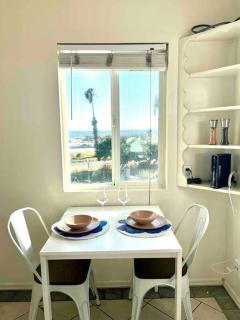 Minimalist 1 bed by Airport & Old Town - San Diego - 2