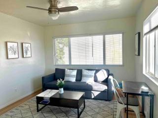 Minimalist 1 bed by Airport & Old Town - San Diego - 1