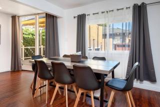 Hollywood Vibes: Luxury 3BR Home in Trendy West LA - Los Angeles - 6