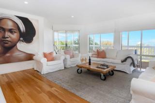 4 Bedroom House with AirCon Stroll to Beach - Hayborough - 3