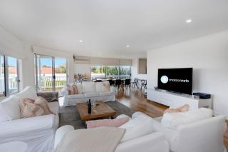 4 Bedroom House with AirCon Stroll to Beach - Hayborough - 4
