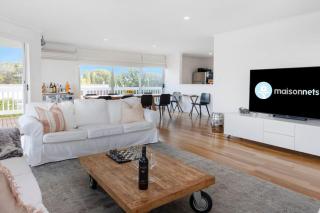 4 Bedroom House with AirCon Stroll to Beach - Hayborough - 9