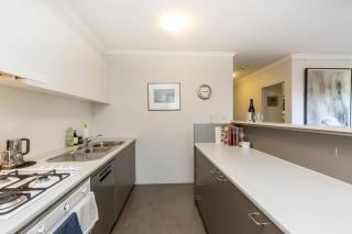 1 Bedroom Apt with Parking Pool and Gym - 5