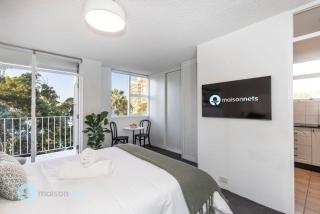 Apmnt With Parking, Balcony, Pool & Harbour Views - 5