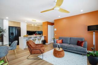 1 Bedroom Gem with Aircon Stroll to Beach - Gold Coast - 0