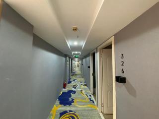CMAX Hotel Guangzhou International Convention and Exhibition Center Luoxi Subway Station Branch - Canton - 4