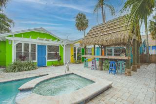 Seaside Retreat Cottages #3 - Clearwater Beach - 3