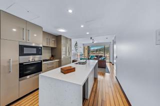 Marina Living with views and more - Airlie Beach - 3