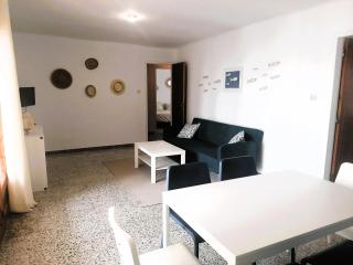 Apartamento en 2ª línea de playa con terraza, parking y WIFI, cerca de comercios. - ES-258-119 - Roses - 3