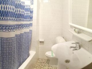 Apartamento en 2ª línea de playa con terraza, parking y WIFI, cerca de comercios. - ES-258-119 - 1