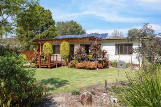 Jacaranda Cottage at the Beach - 1