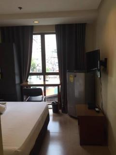 Spacious Studio Apartment B301 - 1