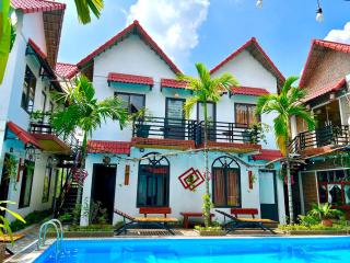 The Pineapple House - 7