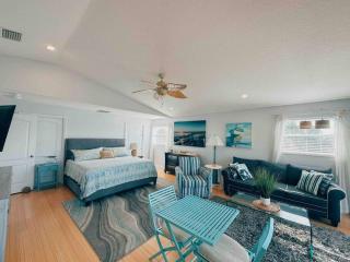 LaLa's Beach House - New Smyrna Beach - 0