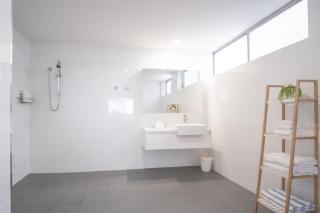 Bright Stylish Kings Beach Apartment - 1