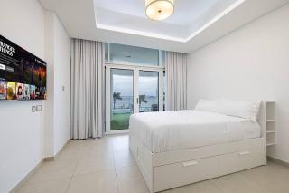 Stylish Palm Jumeirah Stay Sea, Burj Views, Gym & Pool - Dubai - 5