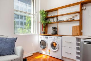 Stylish Inner City 2-Bed Unit by Fig Lane Park - Sydney - 9