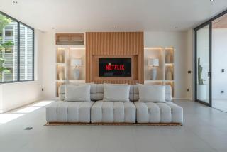 Villa Maverick - Brand New Classy 4BR Villa in Canggu - Canggu - 8