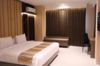 Eno Front One Hotel Semarang - 4