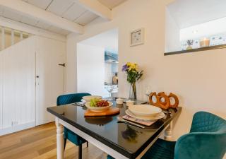 Lynwood Cottage - 9