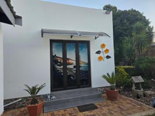 Lavender Villa No loadshedding - Kempton Park - 5